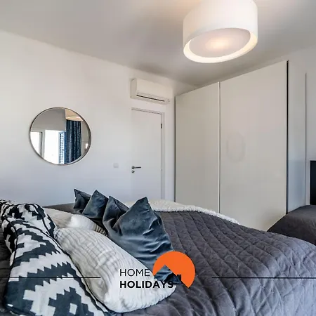 #220 Windmill Hill By Holidays Casa vacanze *