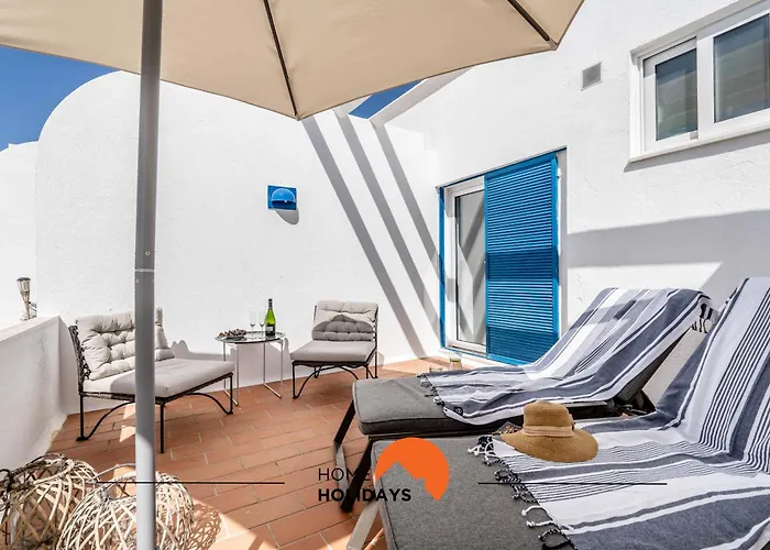 #220 Windmill Hill By Holidays *