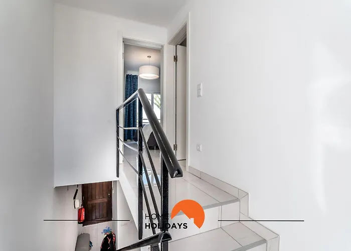 #220 Windmill Hill By Holidays