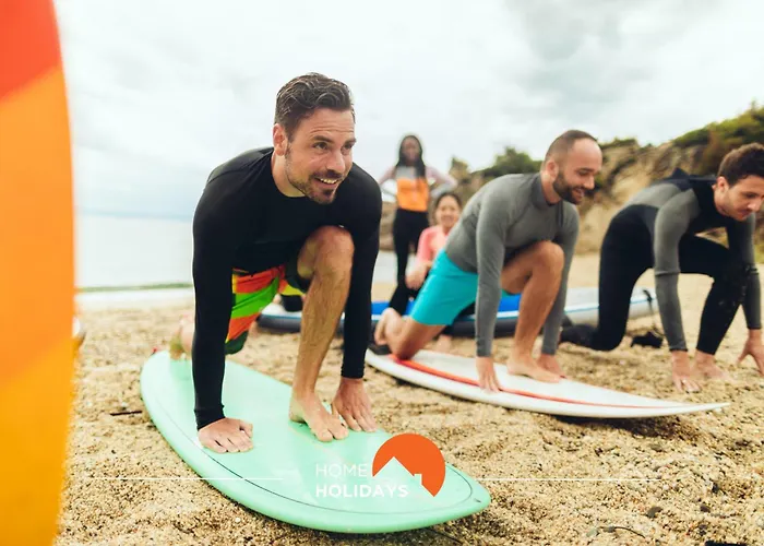 #220 Windmill Hill By Holidays 度假居 *